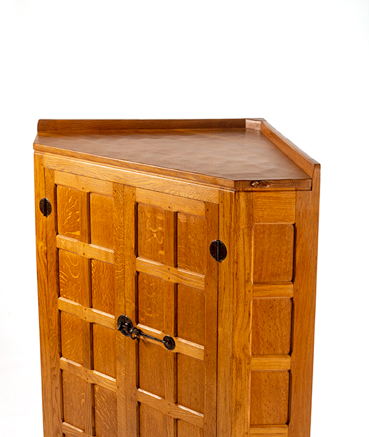 CM58 Classic Mouseman Large Corner cupboard  SOLD