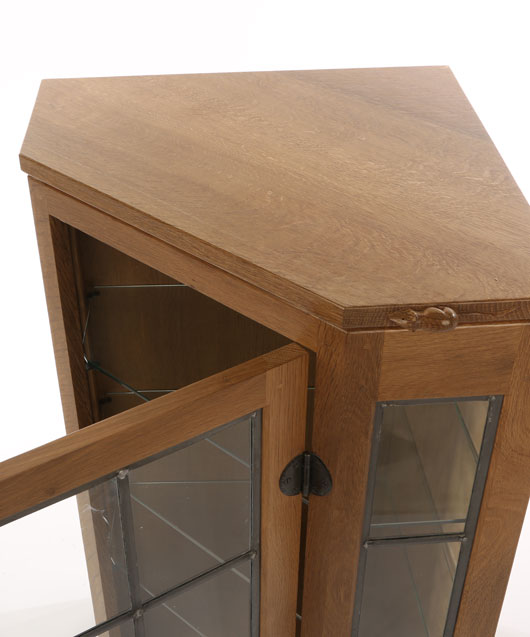 CD020 Solid Oak Small Glazed Corner Cupboard 3