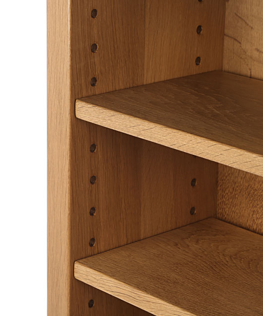 DB020 Solid Oak Bookcase 2